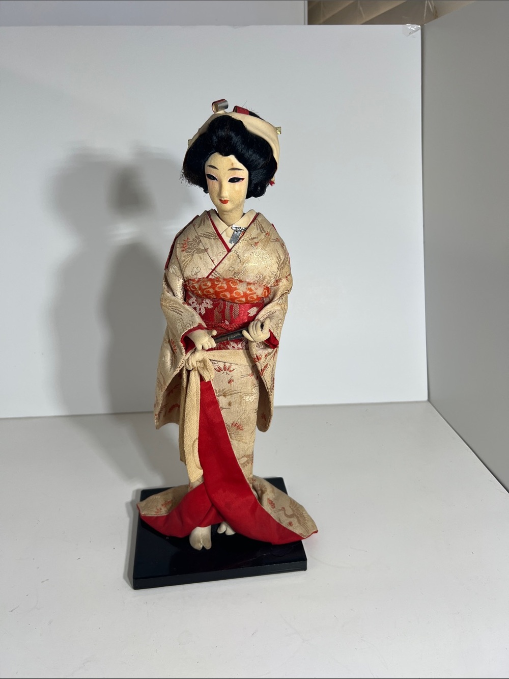 Classic Japanese Geisha Figurine in Cream and Red Kimono